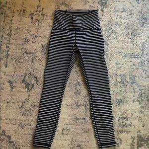 Lululemon Train Times Tight 25”